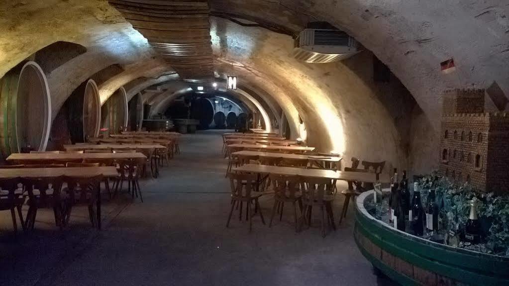 Hotel Restaurant Hambacher Winzer Neustadt an der Weinstraße Extérieur photo
